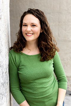 Author Nicole Kronzer.